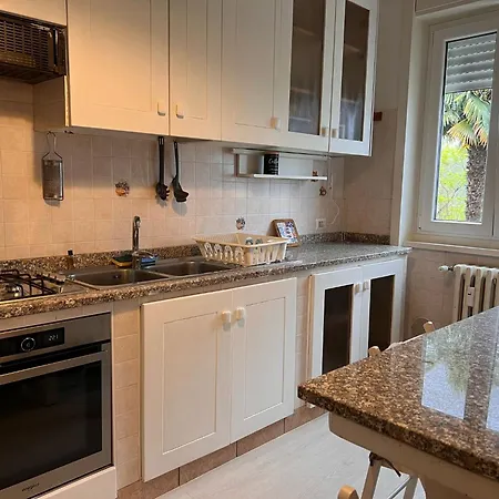 Kibilu - Elegant View - Balcony & Parking