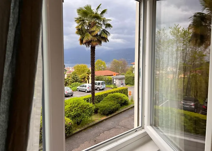 Kibilu - Elegant View - Balcony & Parking Apartment Luino