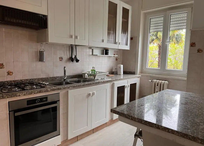 Apartment Kibilu - Elegant View - Balcony & Parking *