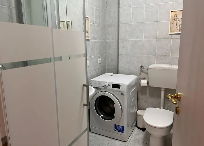 Kibilu - Elegant View - Balcony & Parking