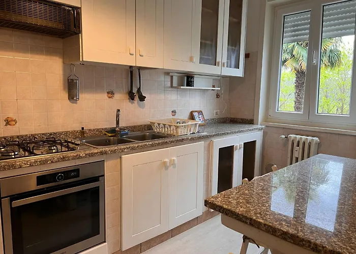 Kibilu - Elegant View - Balcony & Parking