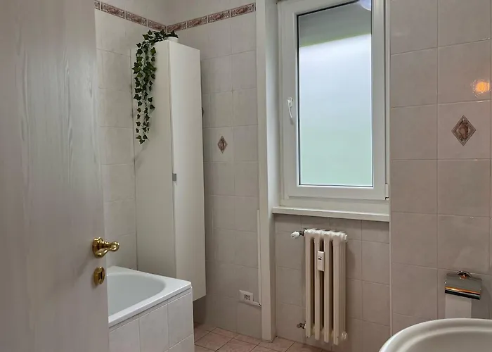 Kibilu - Elegant View - Balcony & Parking