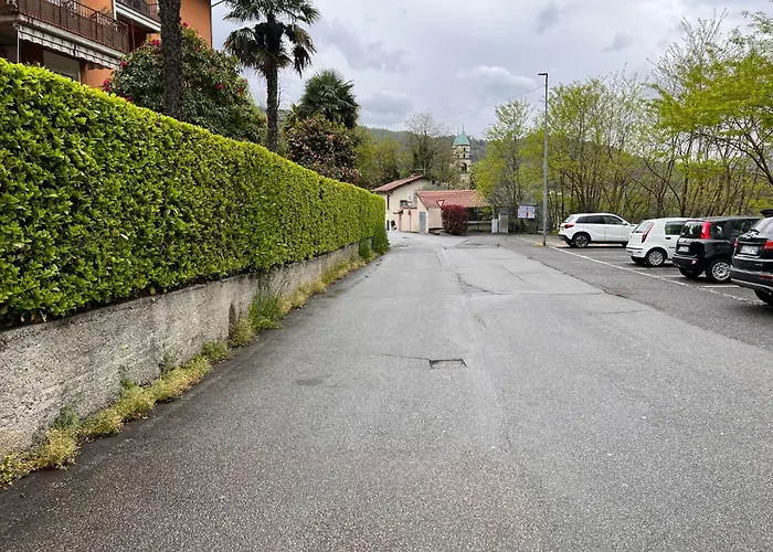 Daire Kibilu - Elegant View - Balcony & Parking Luino