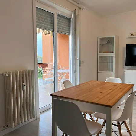 Appartement Kibilu - Elegant View - Balcony & Parking Luino